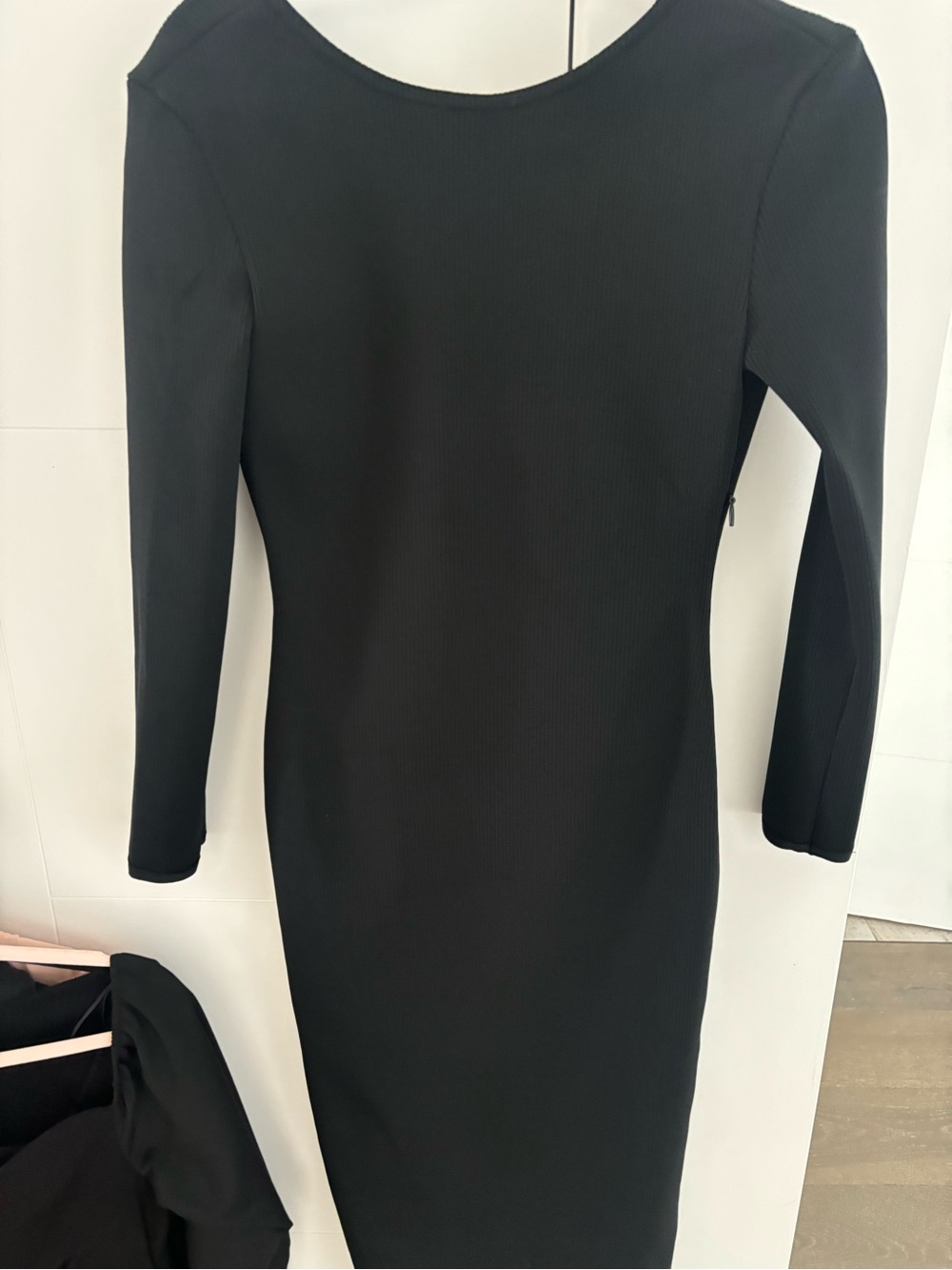 Women’s Black Long Sleeve Ribbed Midi Dress